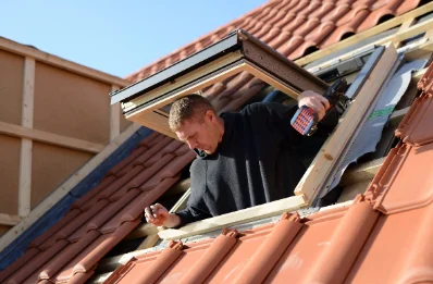 Pose de fenêtres de toit Velux à Romery